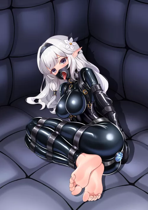 She looks good in latex