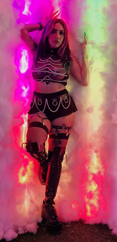 So in love with how this outfit turned out 🖤