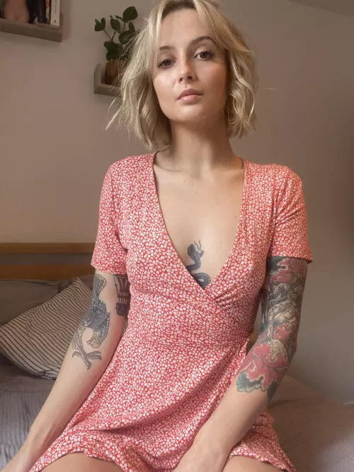 Think my lunch date will like this dress? 😇