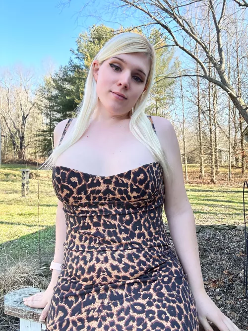 This femboy got a new dress. You like? 😋