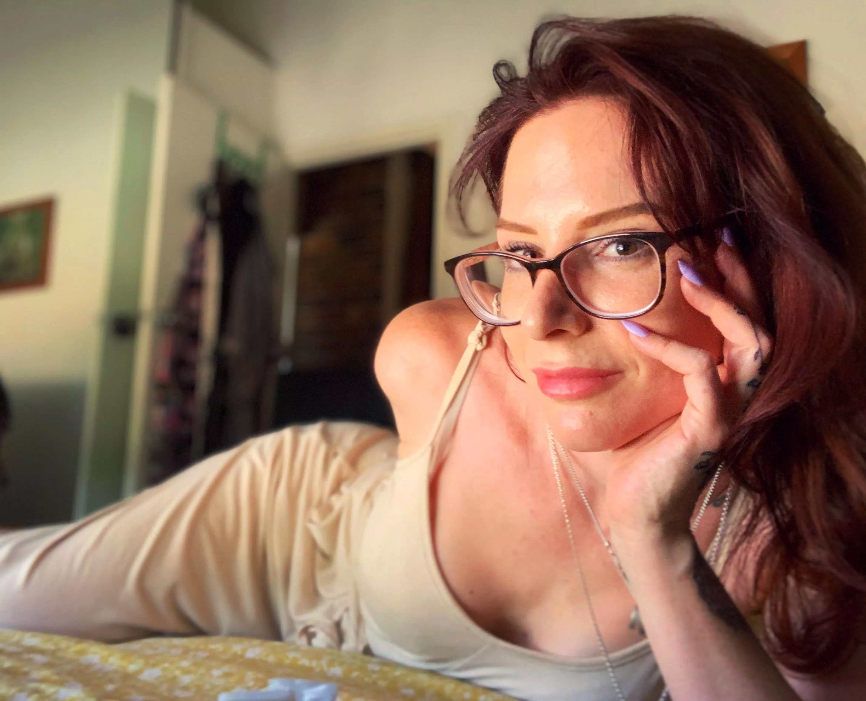 Too hot to go outside so laying around in my sundress instead 😋