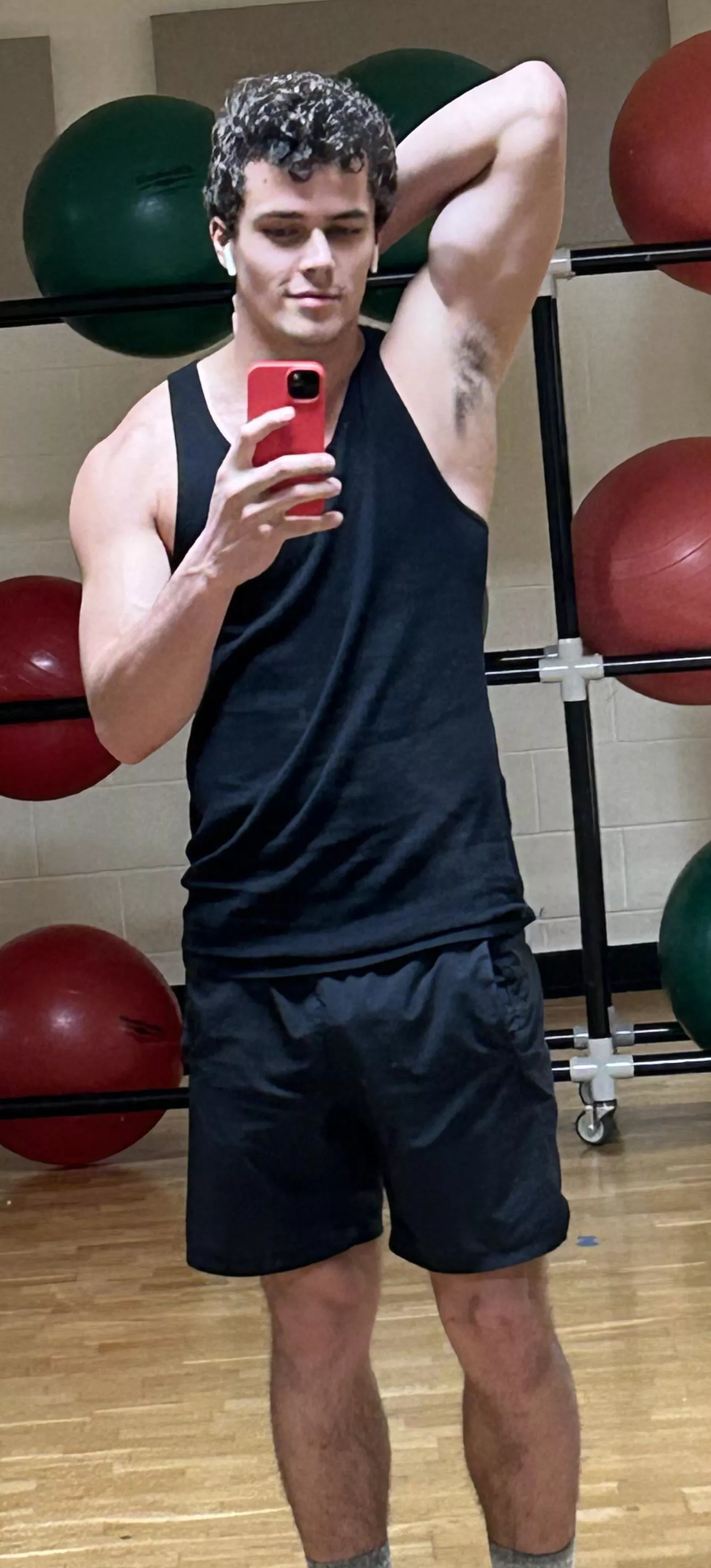 Whats hotter, my bulge or my pits