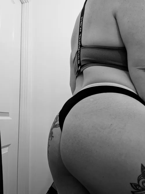 Who can satisfy me? Hubby is too small!