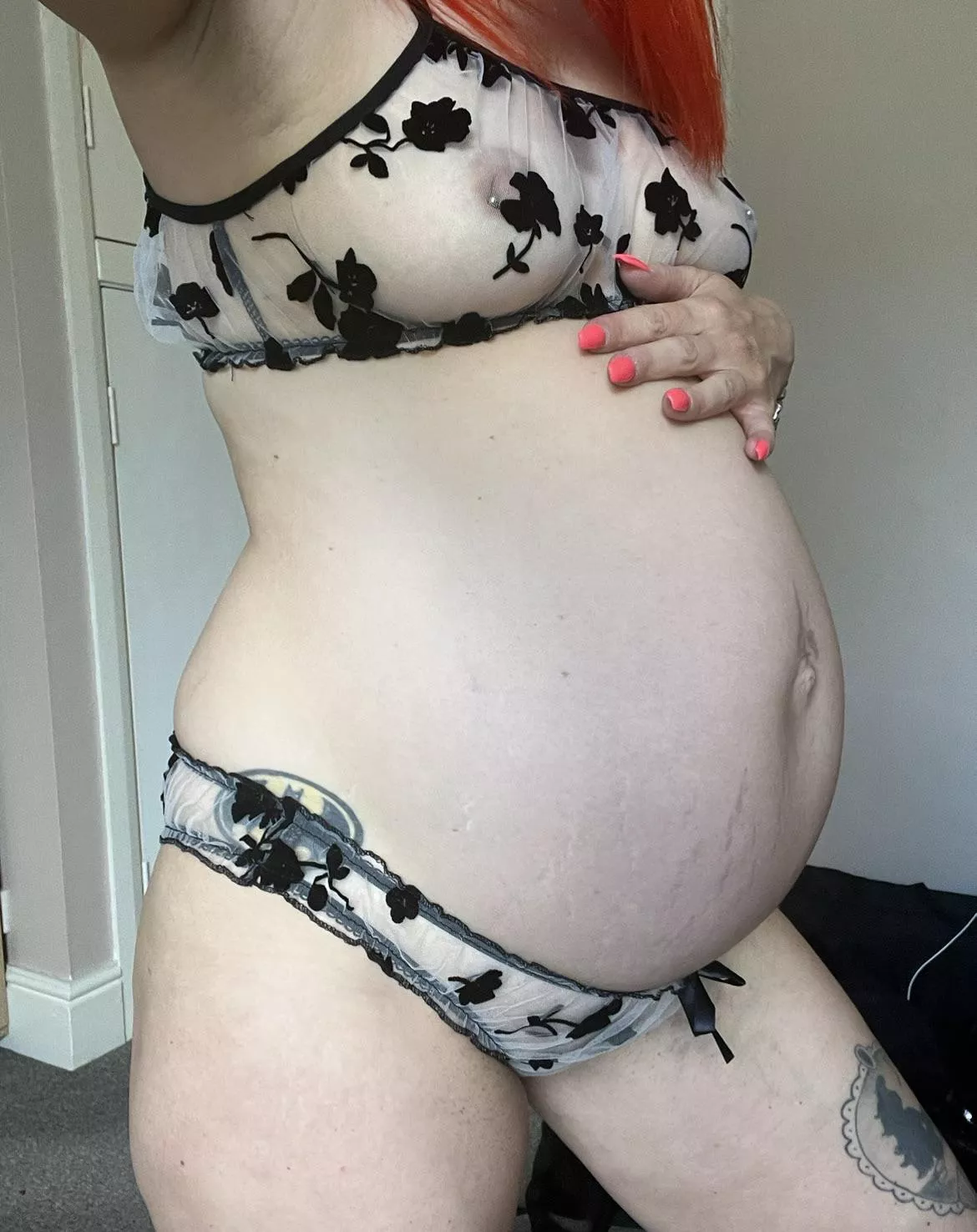 Who wants to see my nipples squirt ??