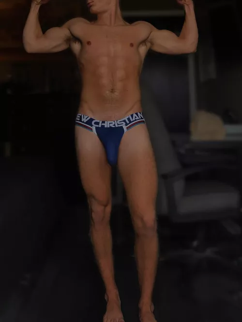 Would you lick my soaked pits after the gym😮‍💨