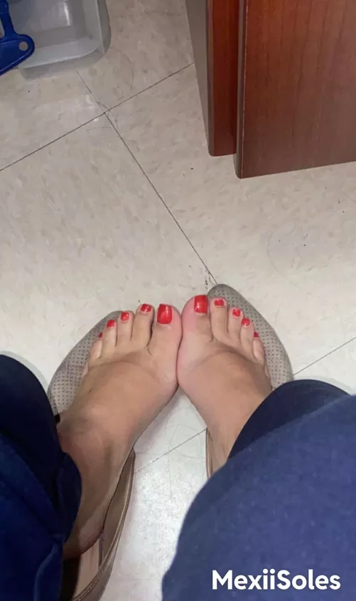 Would you smell my sweaty feet?