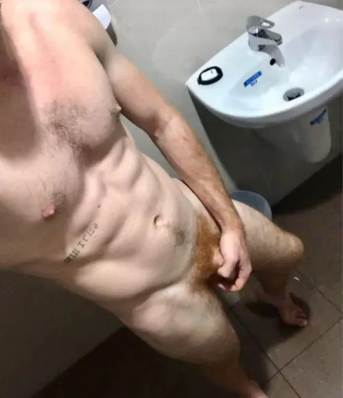 Yes the carpets do match the drapes