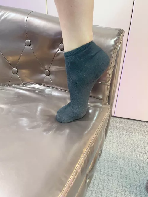 you want to see under the sock? 🤭