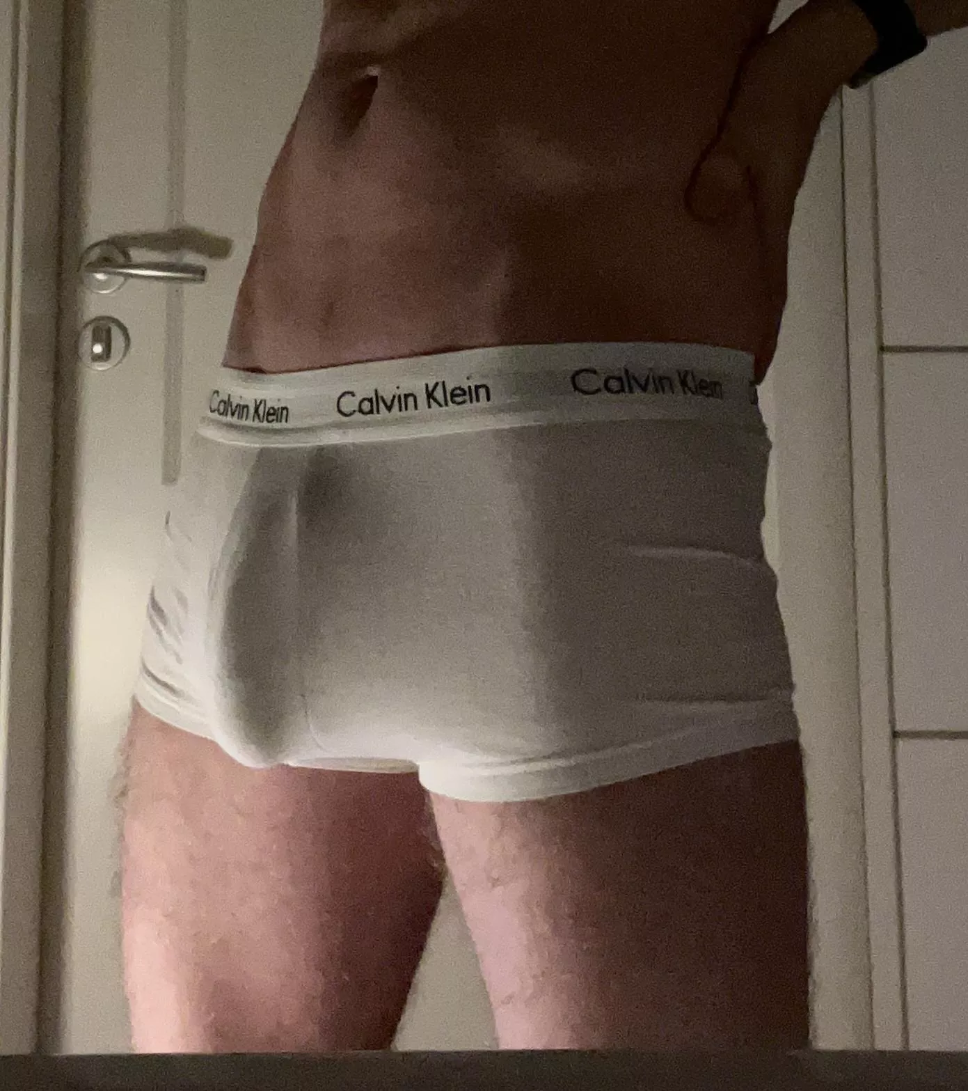 [19] On your knees 😈