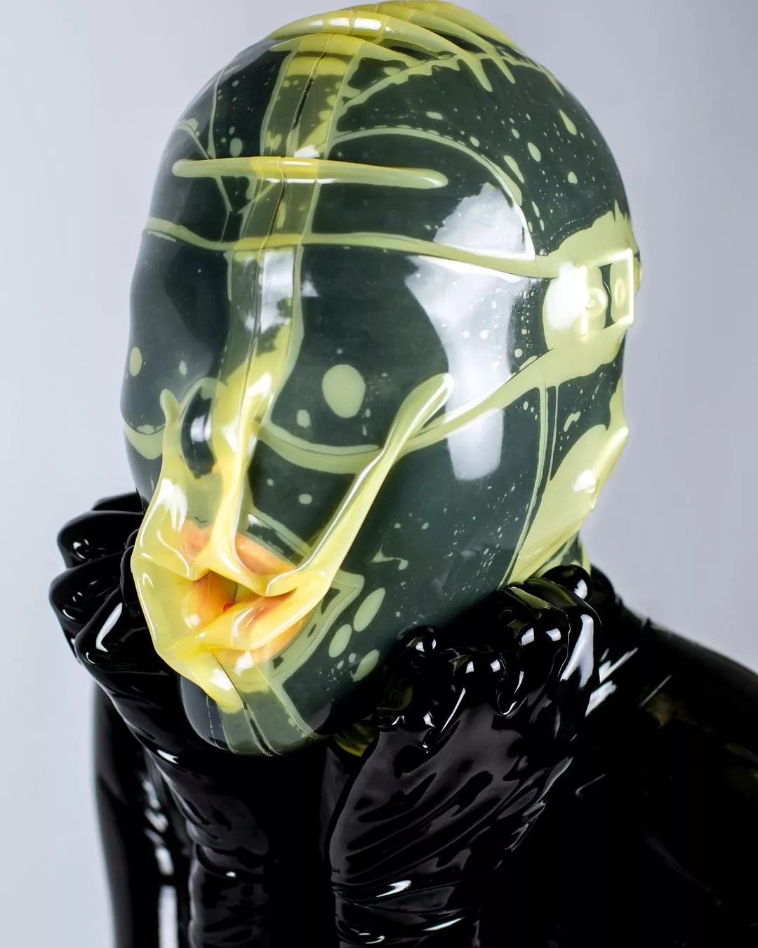 2 layers of shiny latex @_cay0s