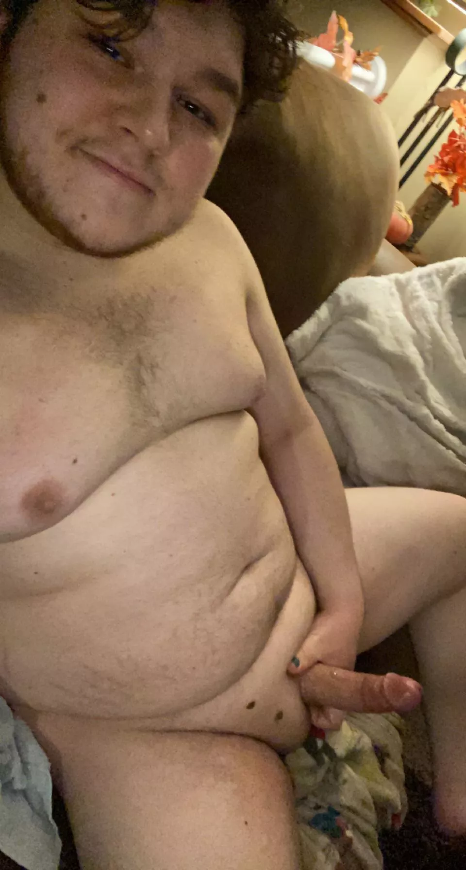 20 Looking for jerk buds or dominant bottoms to help me edge