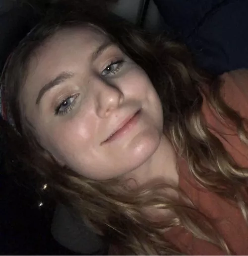 23yr old wife. Looking to trade pic/vids. Dm me