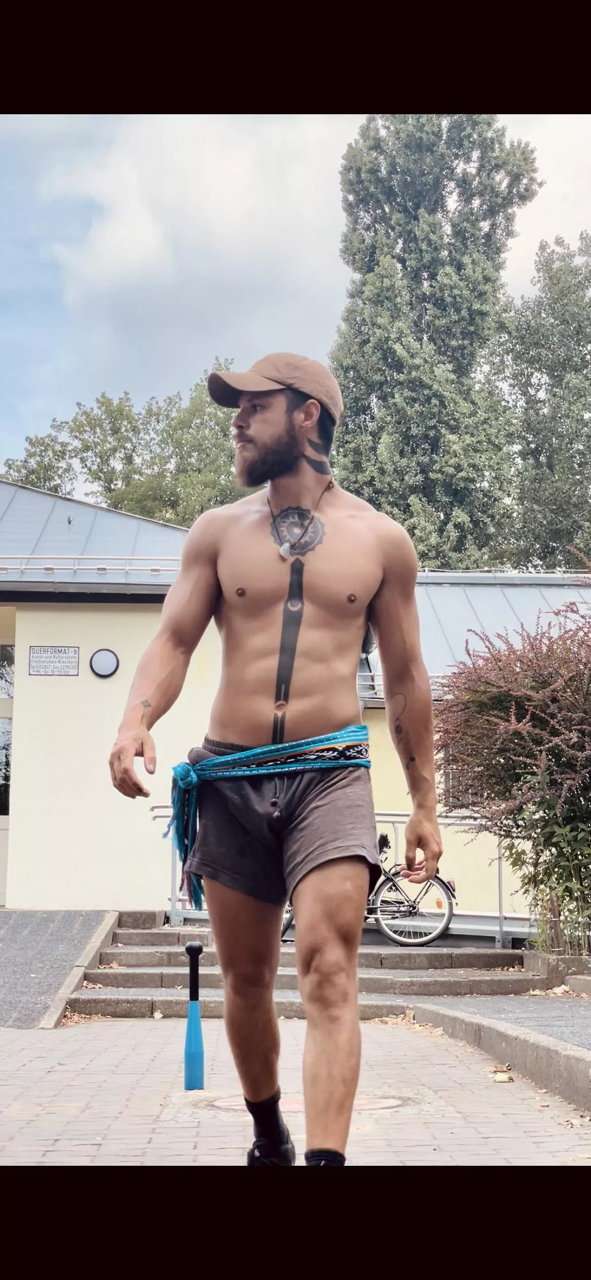 [32] Was thinking of creating a „swinger club“