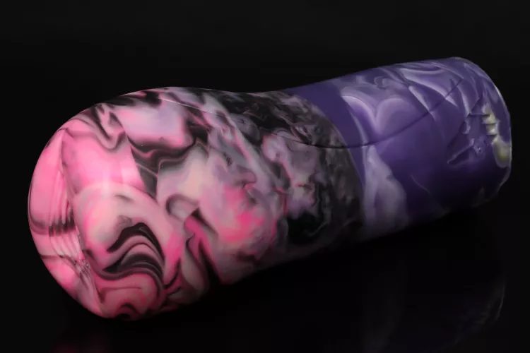 A Sofia with a pretty pour