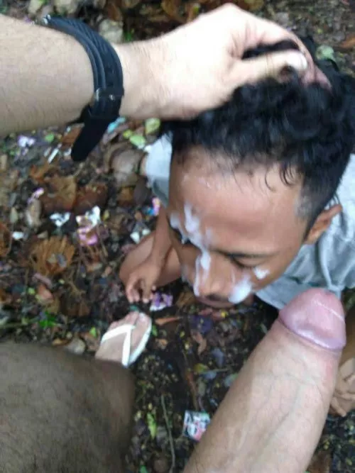 after sucking a lot, I squirted cum in his face