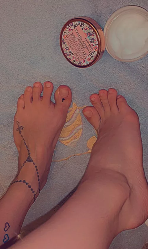 All clean and ready for me to give you an vanilla almond scented foot job!!!