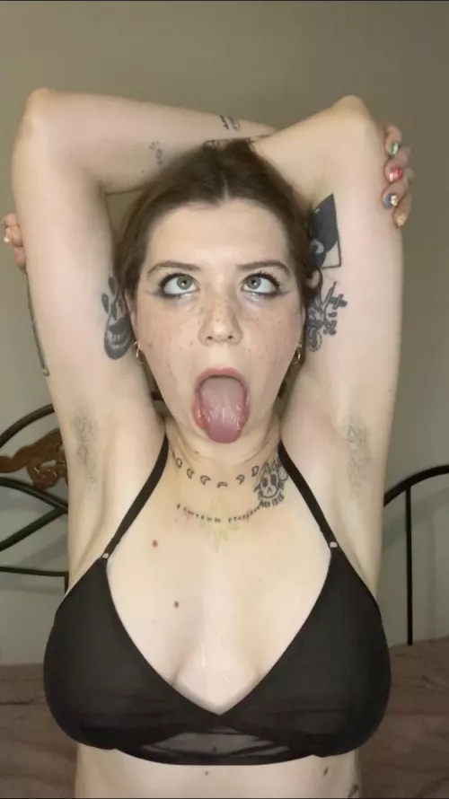 Armpit ahegao 🥰