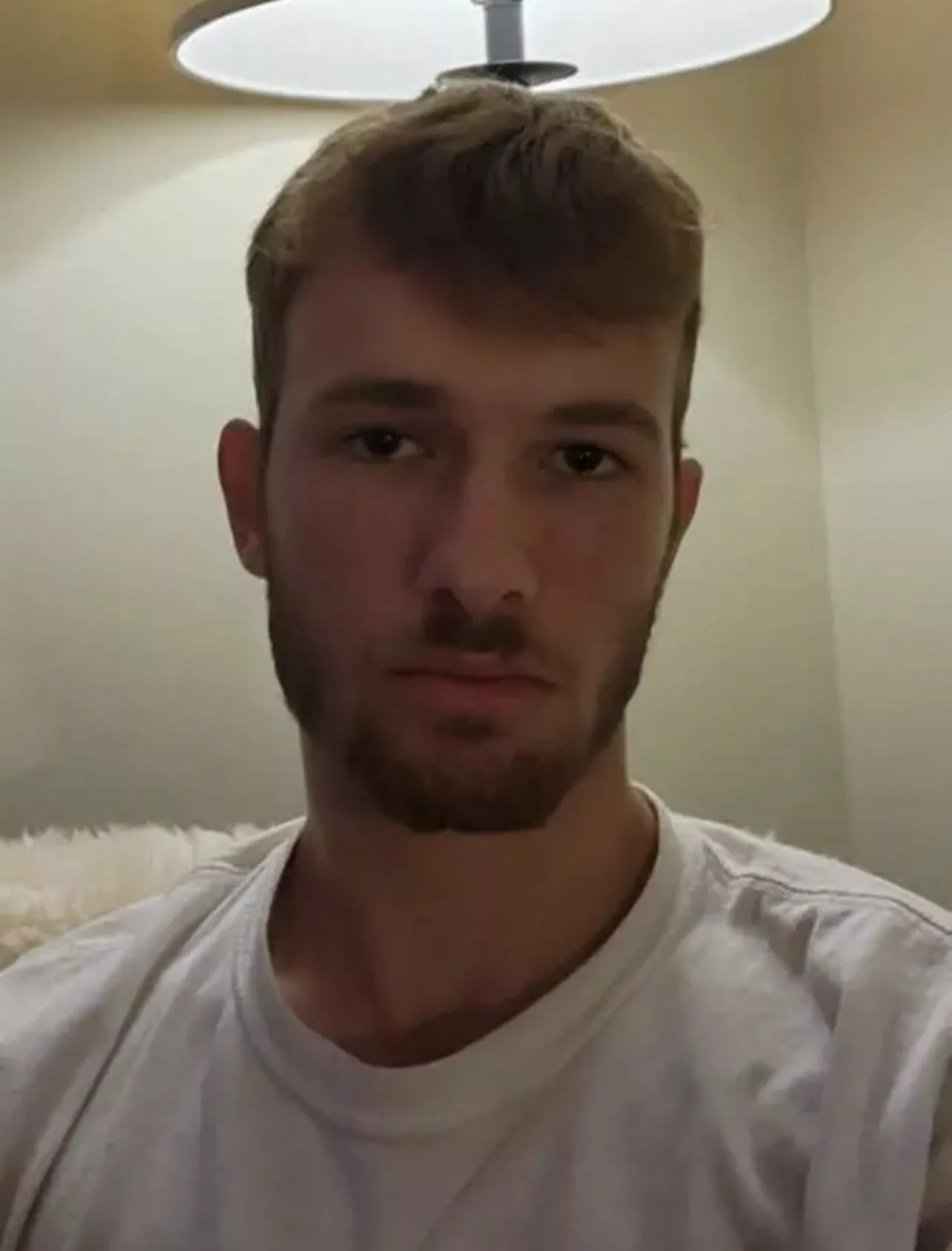 Bored here, anyone wanna chat?