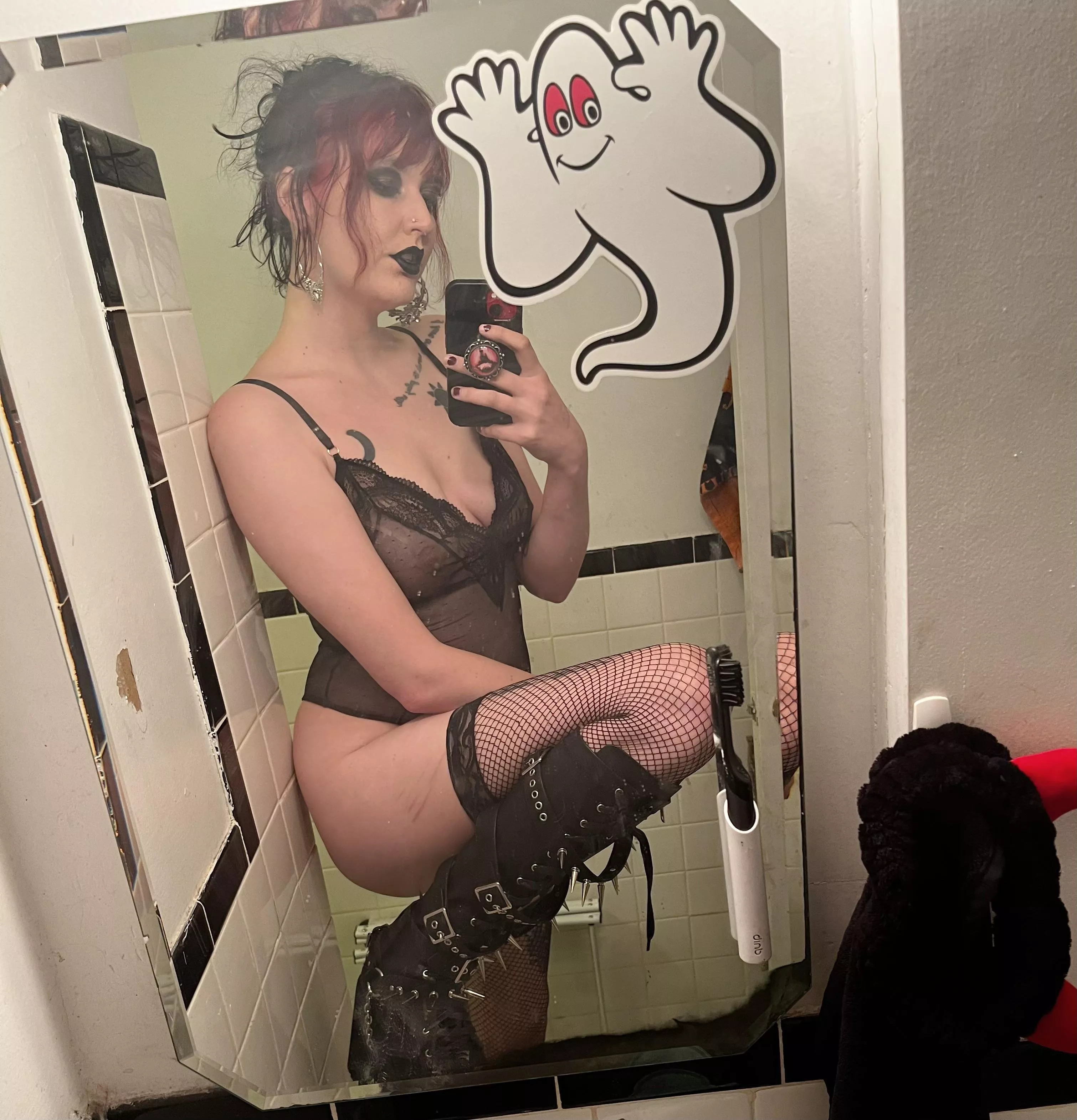 Bow down before the one you serve 🖤 you’re going to get what you deserve