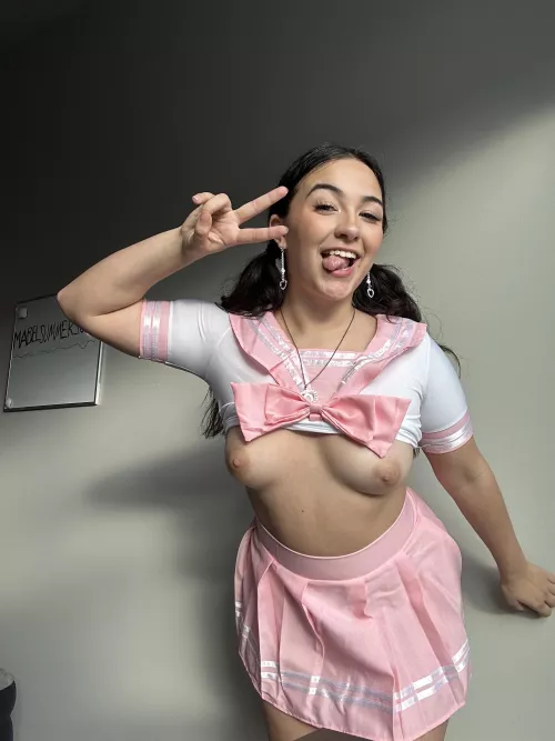 Can I be you’re school girl👅