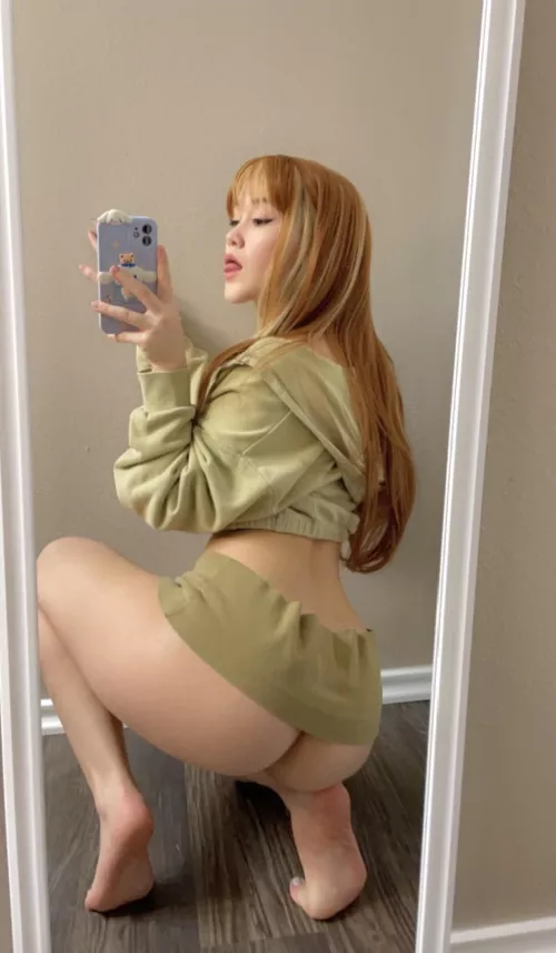 Can I tempt you with my 🍑?