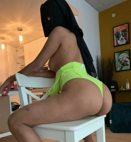 can i twerk on your dick daddy?