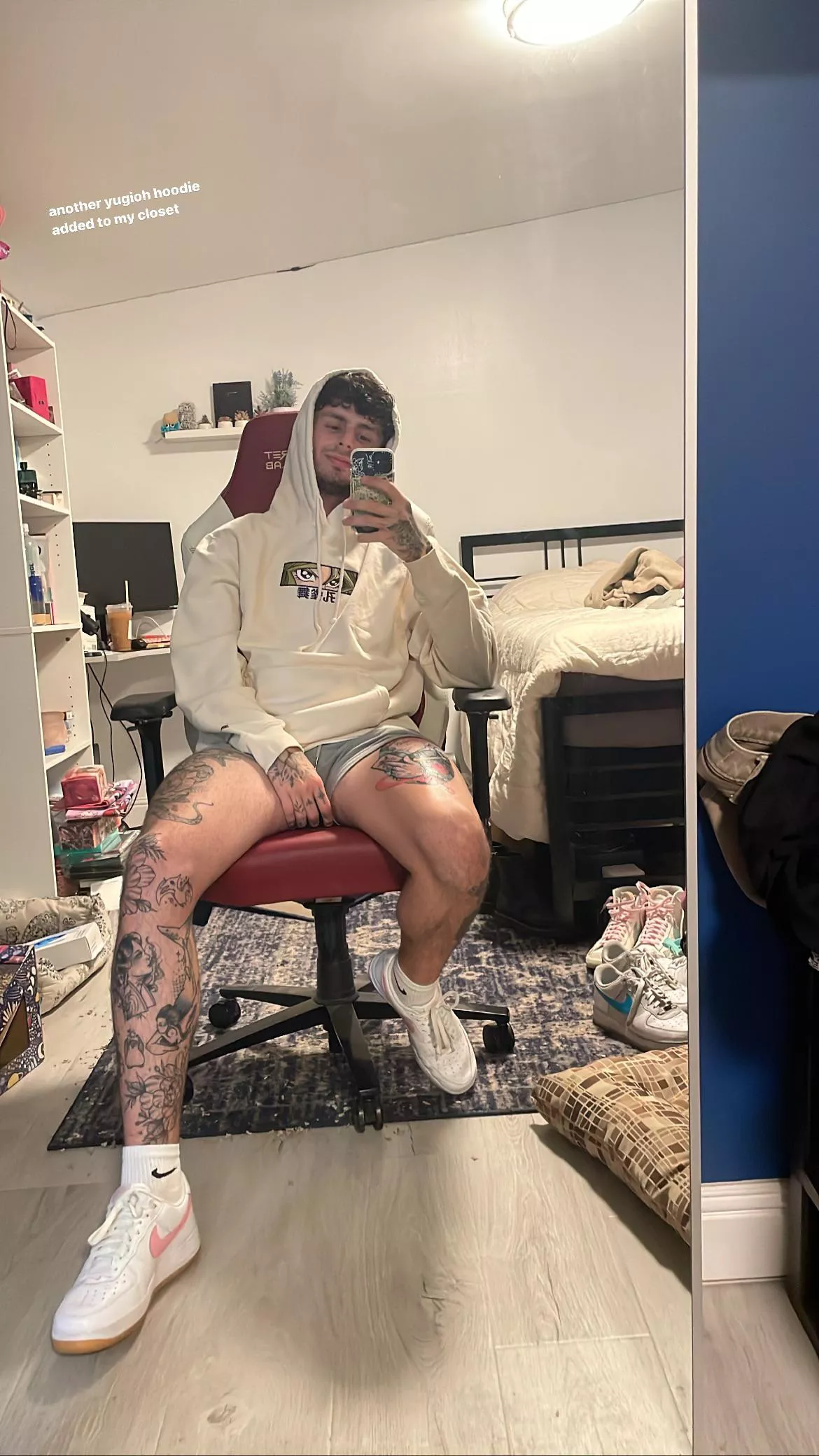 come play league with me <3 https://m.twitch.tv/gilbby