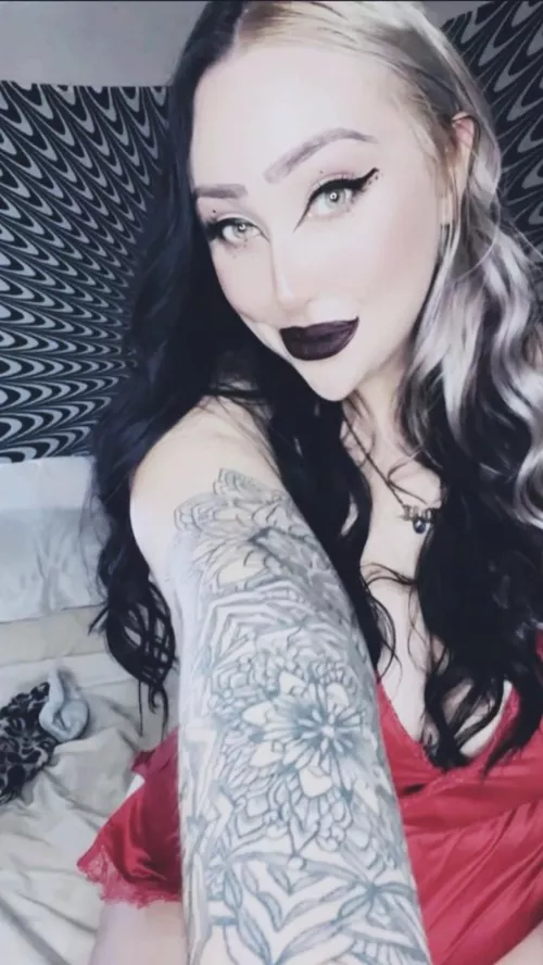 cum play with me 🖤
