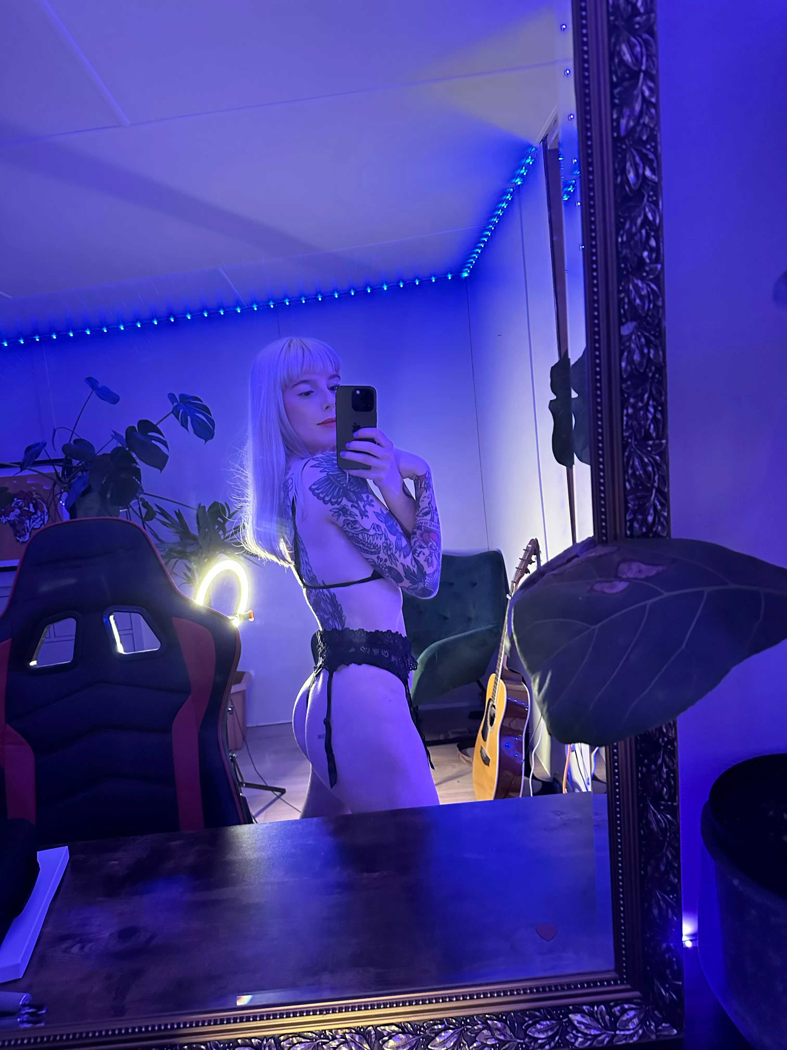 Daisy Winters IG (daisywinters10) I just started doing nude💙