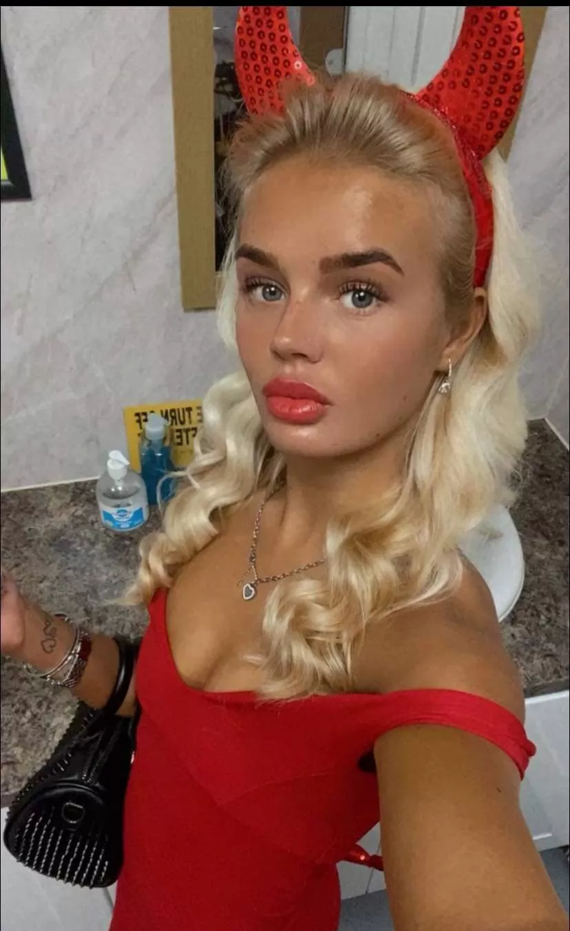 Do I look enough like a whore for you