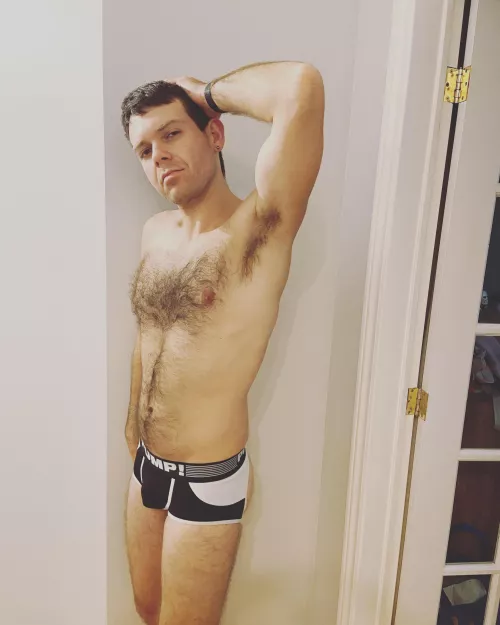 Do you like my hairy body? 😛