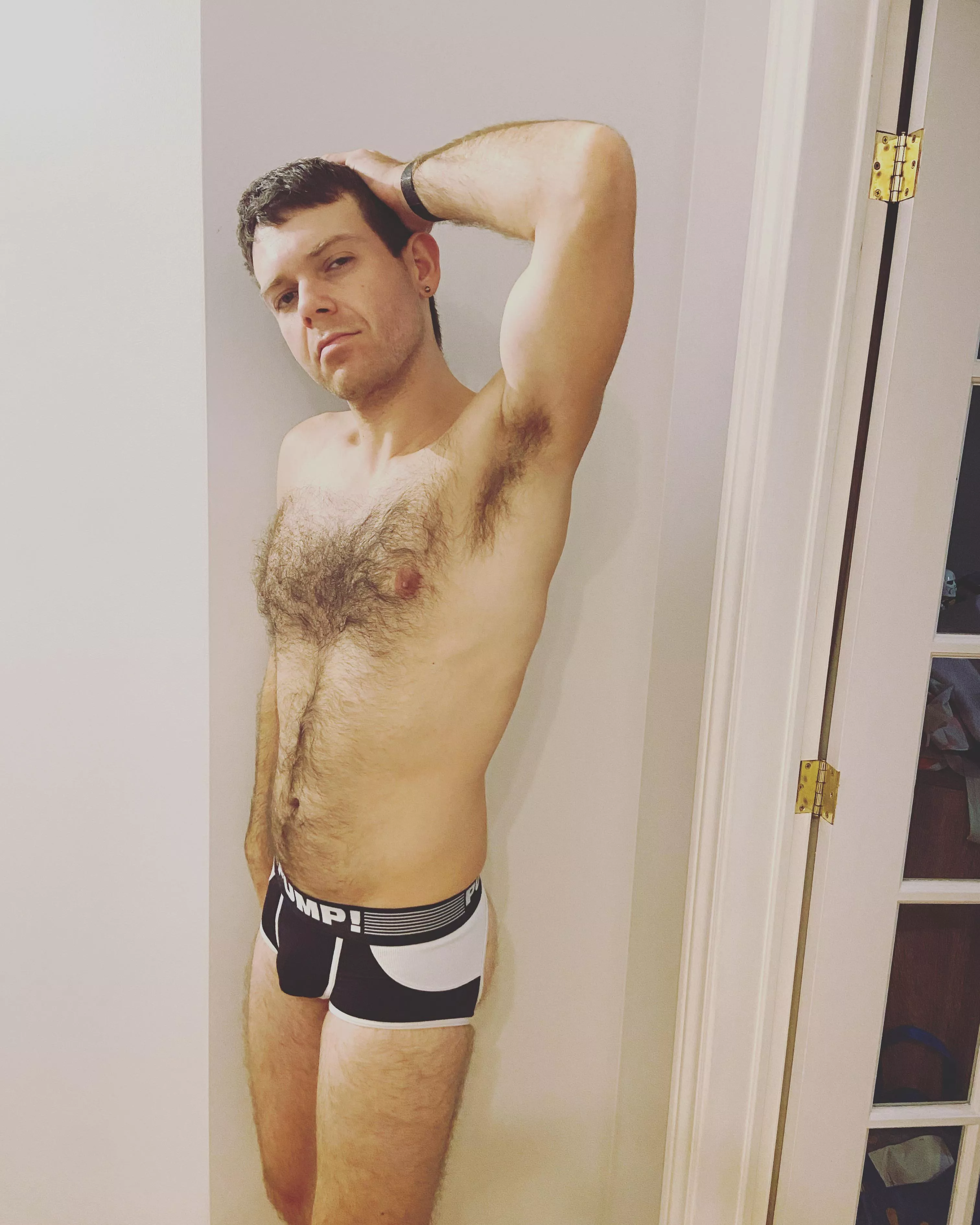 Do you like my hairy body? 😛