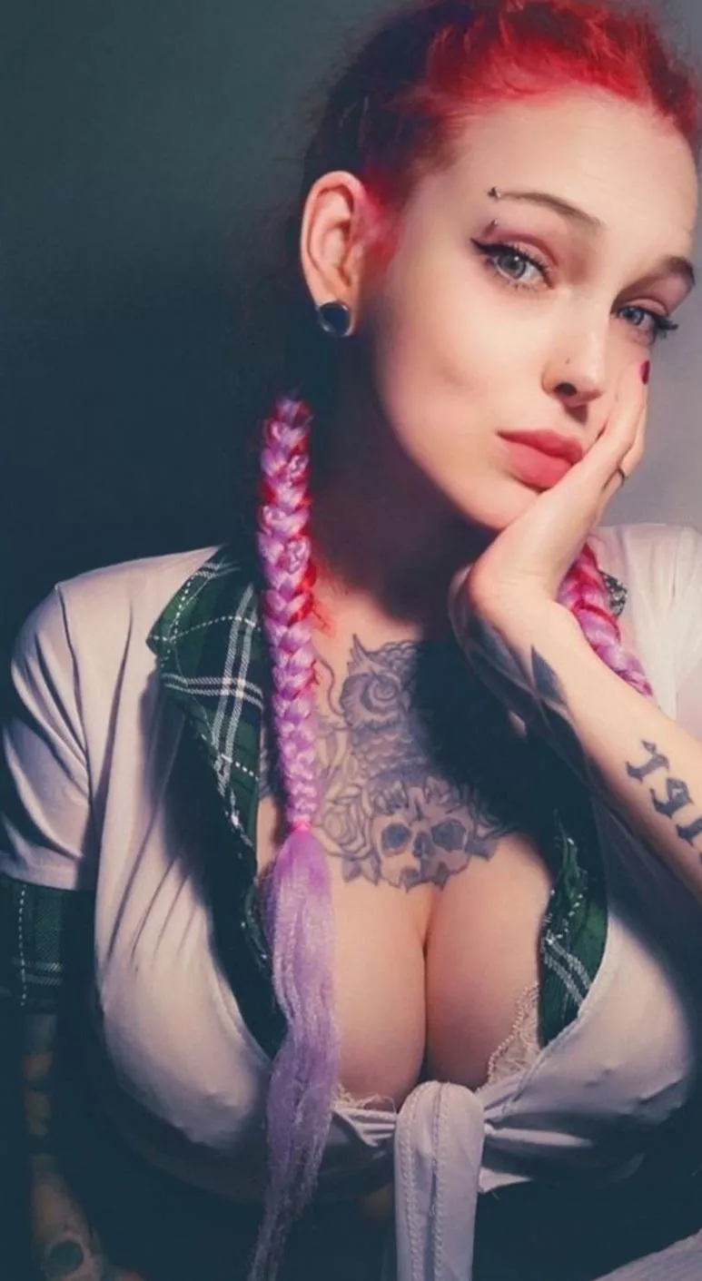 do you like tattooed girls?