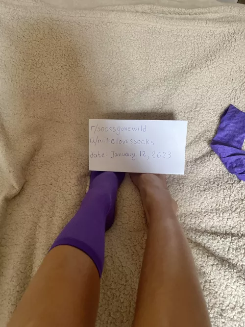 [female] Hi! I'm new here. Can you guys show me around? 🥺