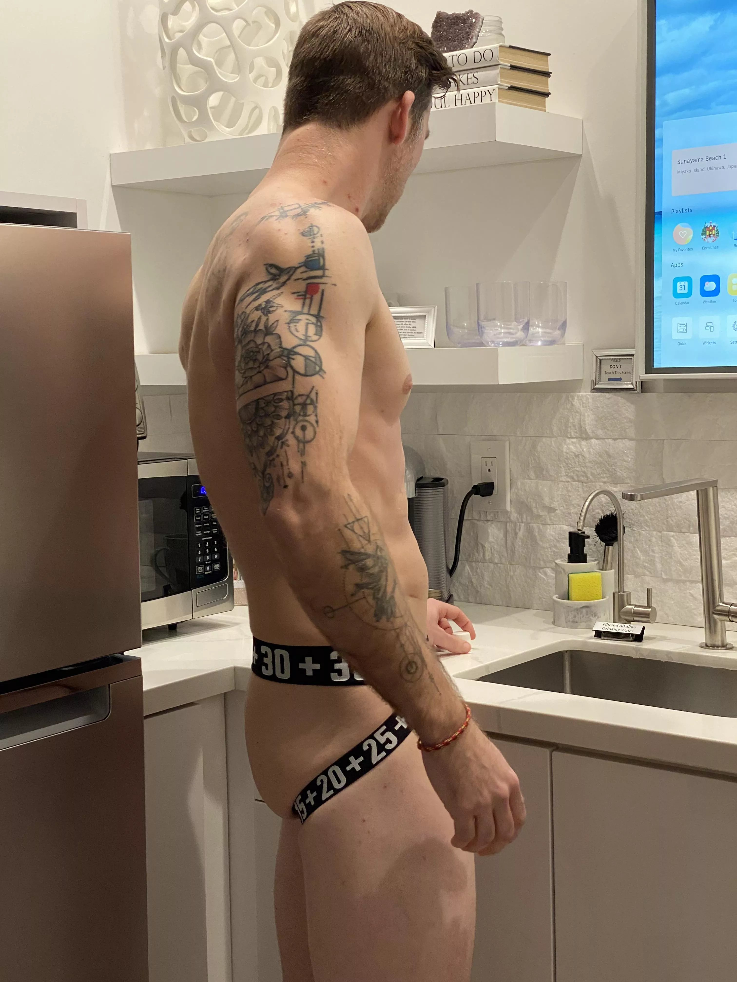 Fixing up an espresso, gonna be a long night 😈.