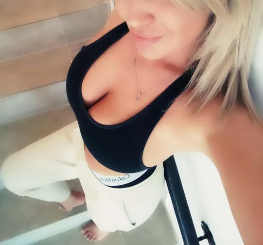 Guess the size just from the cleavage 🧐