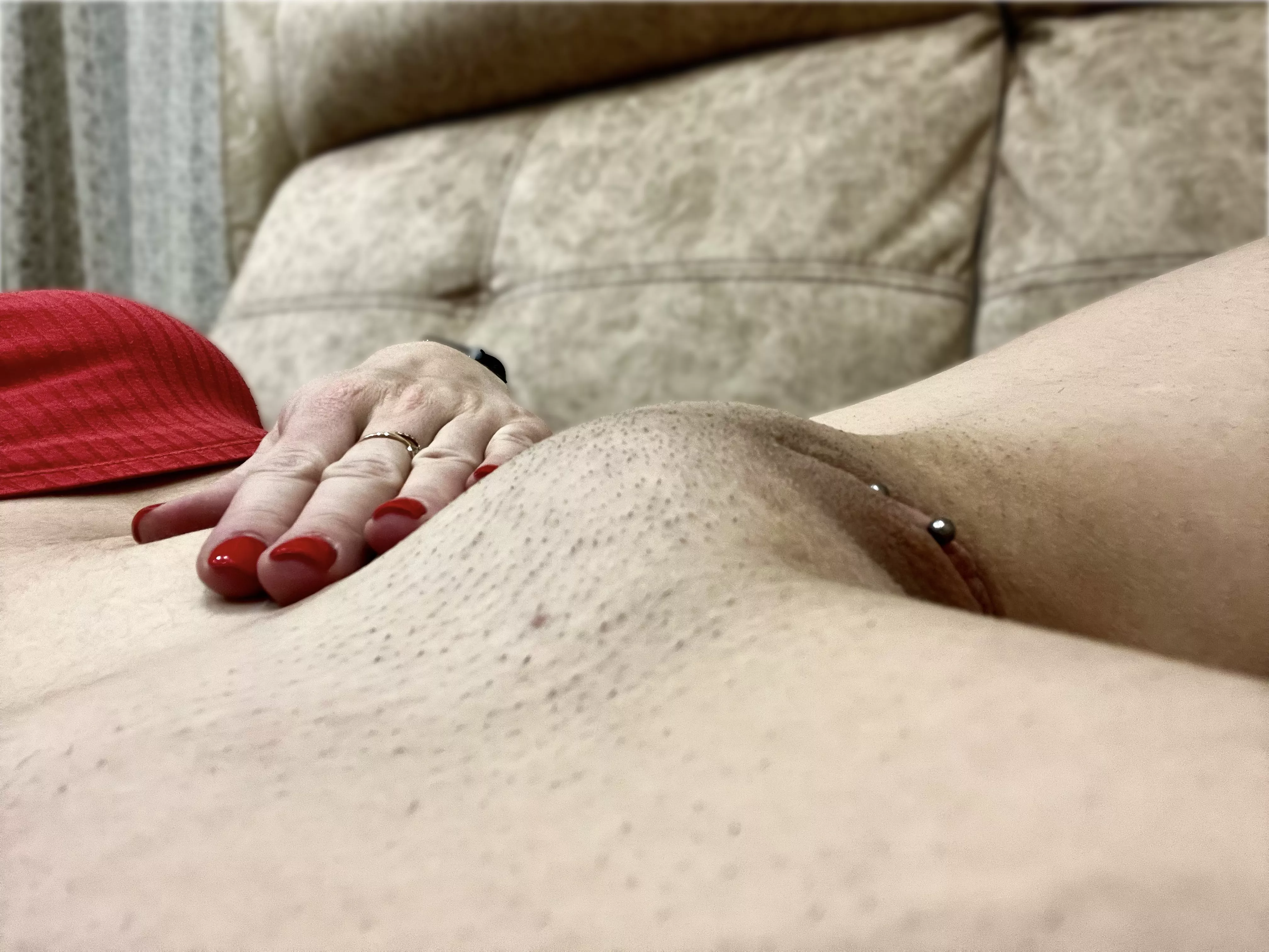 How do you like pussy mound? I love lying naked on the couch 😊