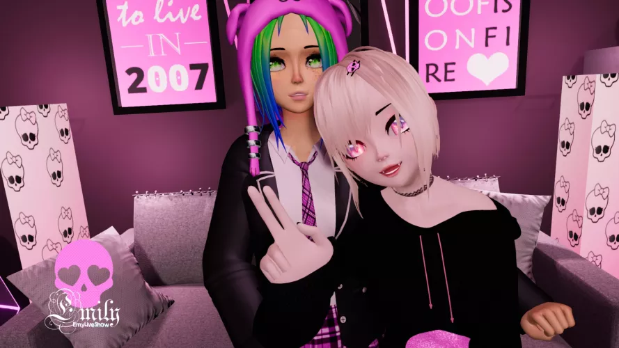 I already at home with Uma, any ideas what we gonna do together?😈😏 https://chaturbate.com/emyliveshow