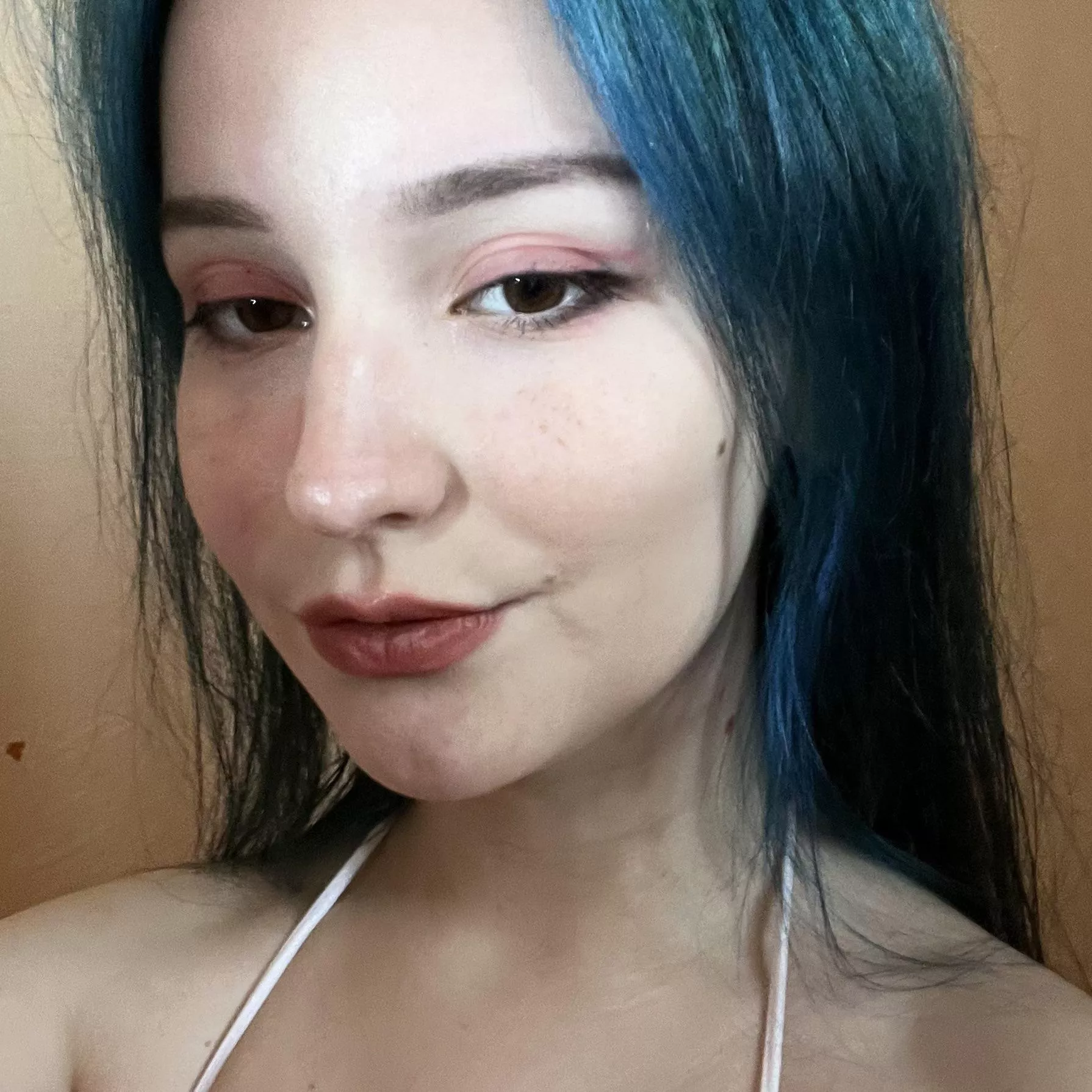 I hope somebody here will like my hair🙈💕