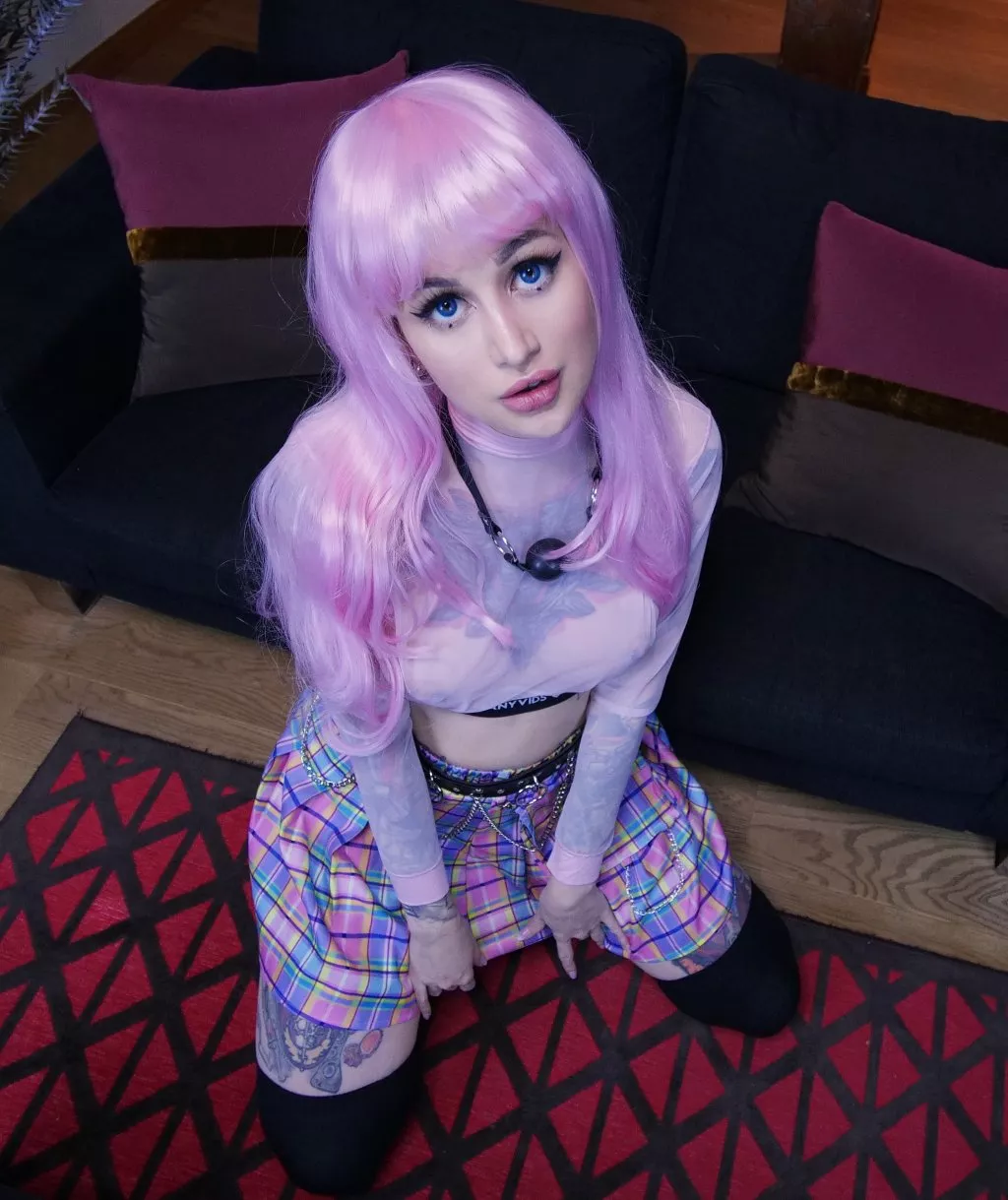 I like the way my outfit looks, don't you?