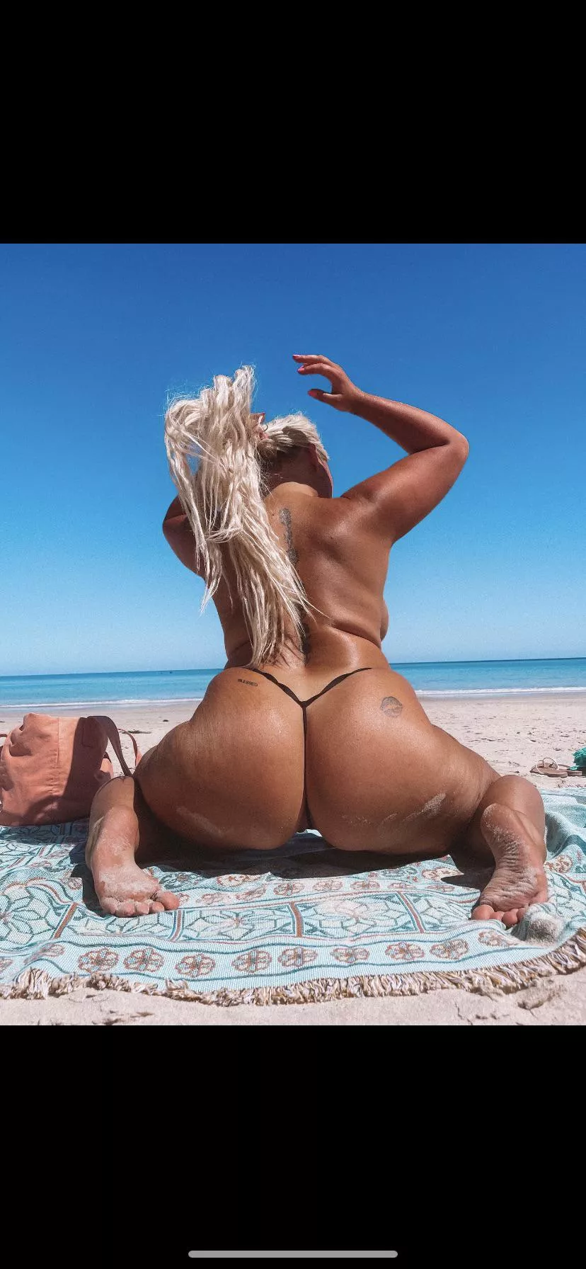 I want you to put your face between my cheeks baby would you like that?🥵