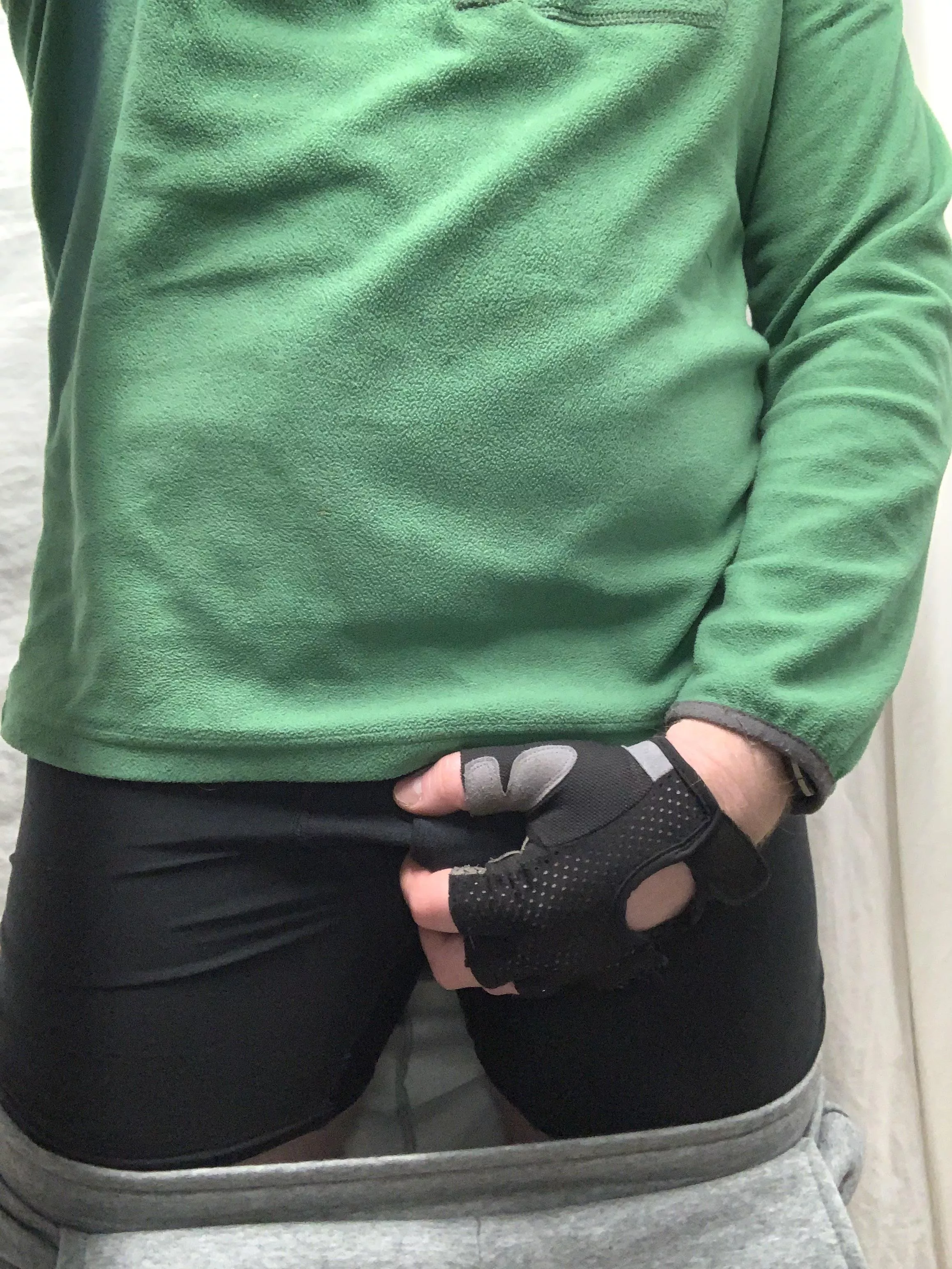 In the gy(m) it’s cold tonight. Anybody want to help me warm up?