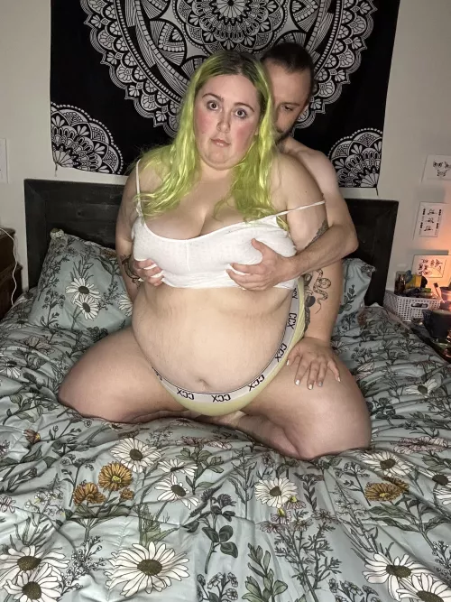 Let me take the weight off your shoulders 🍒