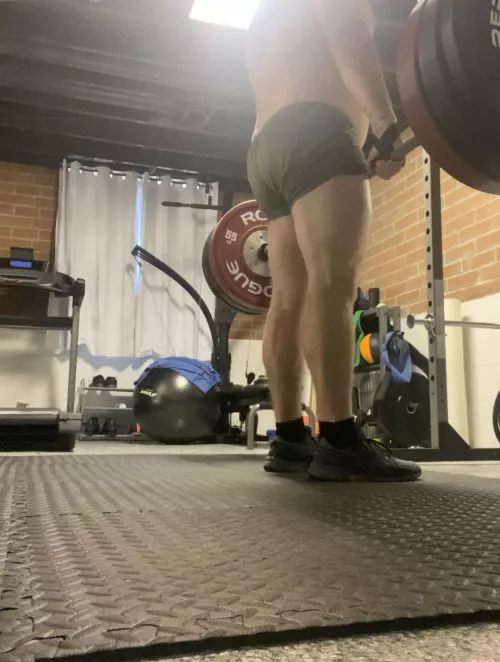 [M] some deadlifts with short shorts!
