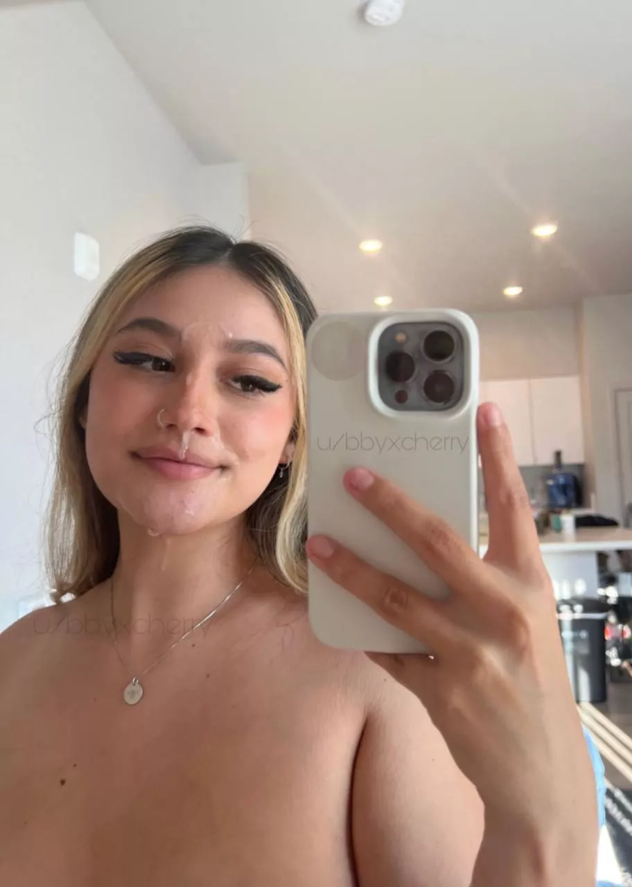 My BFF asked for a selfie after my facial, don’t think this is what she meant😝