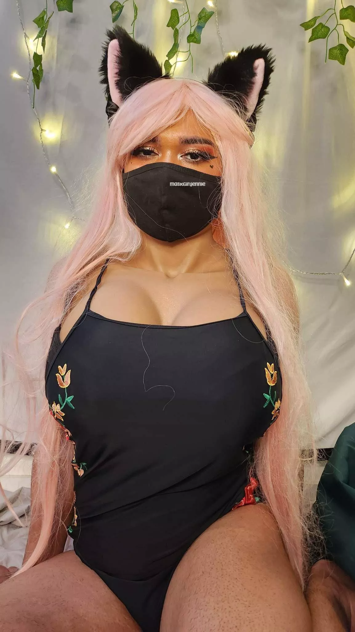 No one wants to come swimming with me 🥺🥺