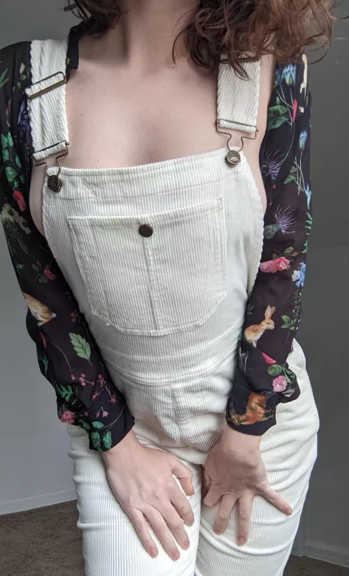 Overall I'm always a fan of the bra free look