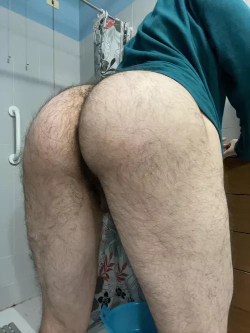 Ready for a shower..,. wanna help me? Dm me ;)