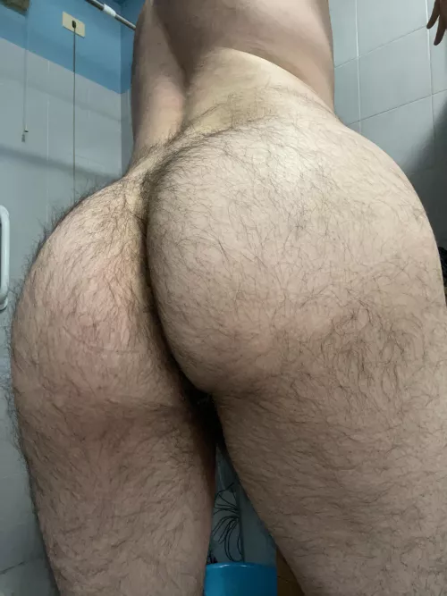 Ready to take a shower… wanna join? ;)