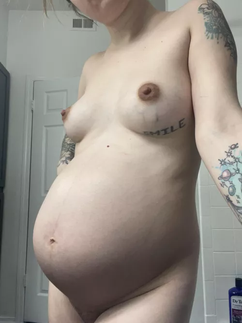 Rub this big belly 🥺